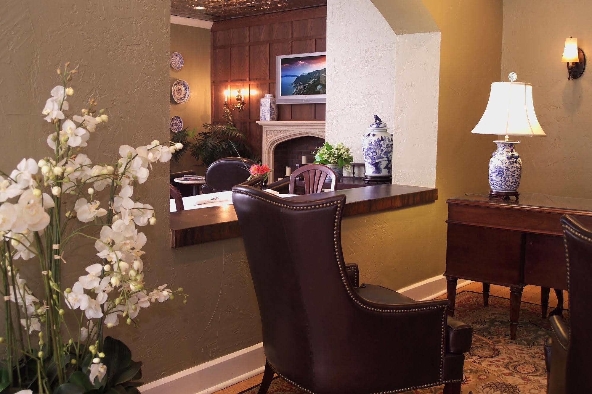 Seven Gables Inn, St Louis West, A Tribute Portfolio Hotel Clayton Cameră foto